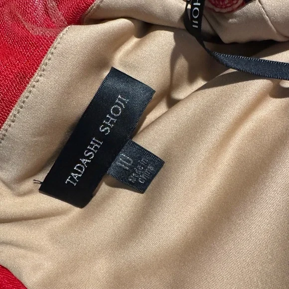 NEW Tadashi Shoji Kyra Bell Sleeve Lace Dress Red Sz 10 Formal Midi Holiday NWT - Picture 7 of 10